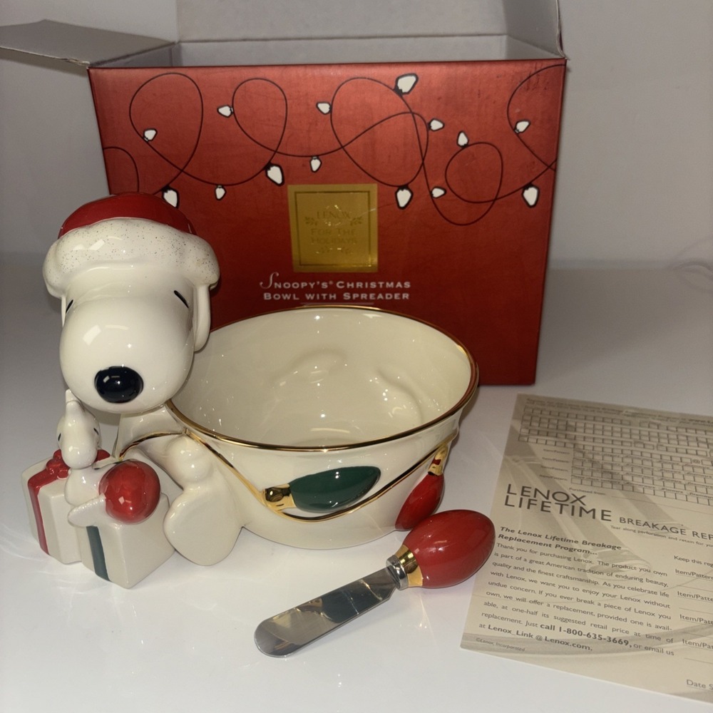 Lenox Snoopy Christmas Serving Bowl With Spreader Gold Accent Holiday NEW IN BOX